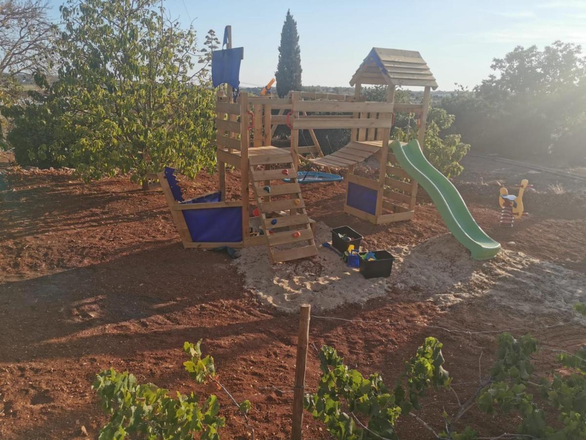Casa de Férias Casa Azul-tiny House With Fantastic View, Big Outdoor Space And Pool Silves