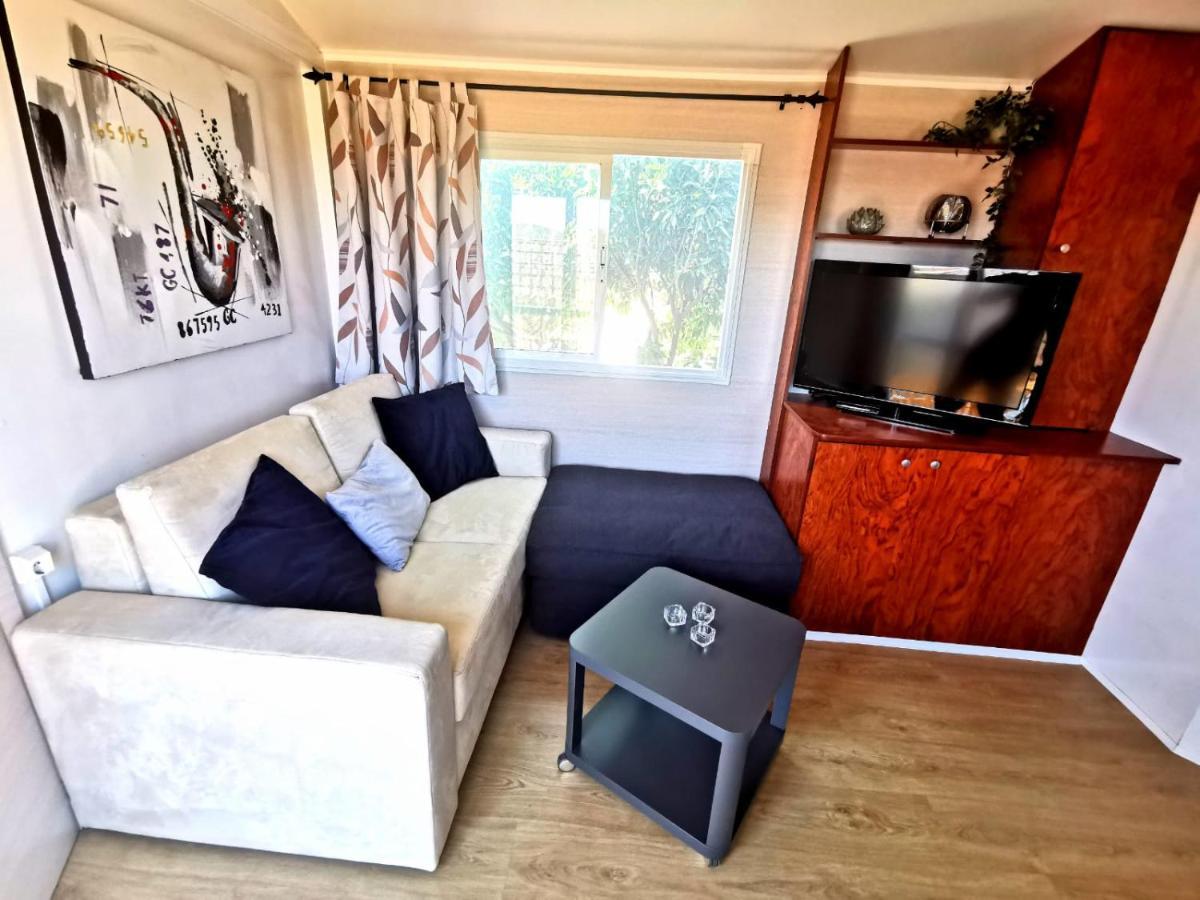 Casa Azul-tiny House With Fantastic View, Big Outdoor Space And Pool
